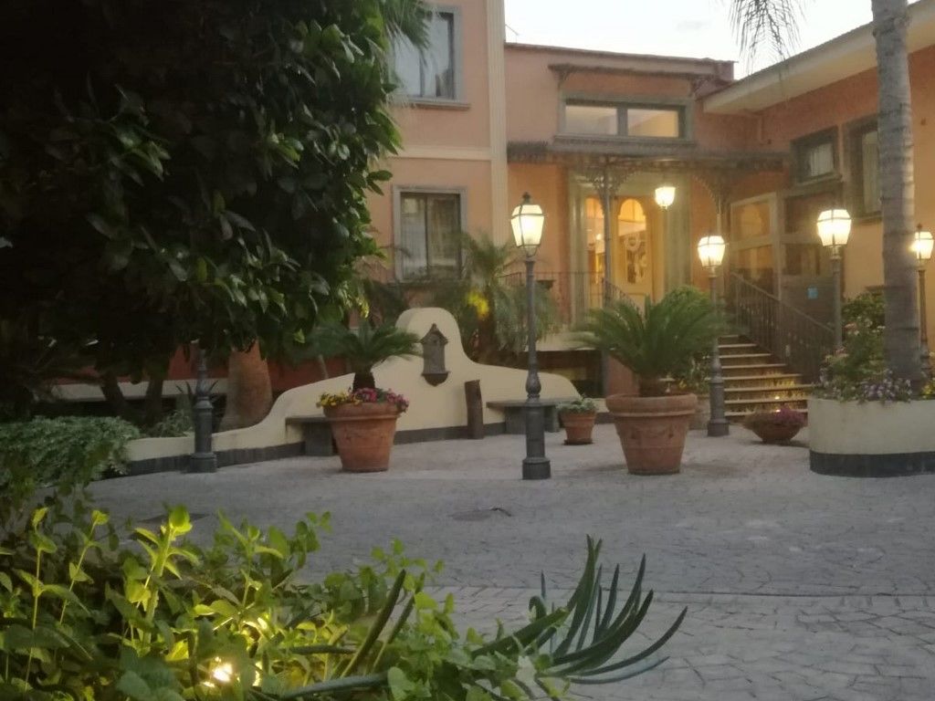 Buono B&B Napoli Bagian luar foto
