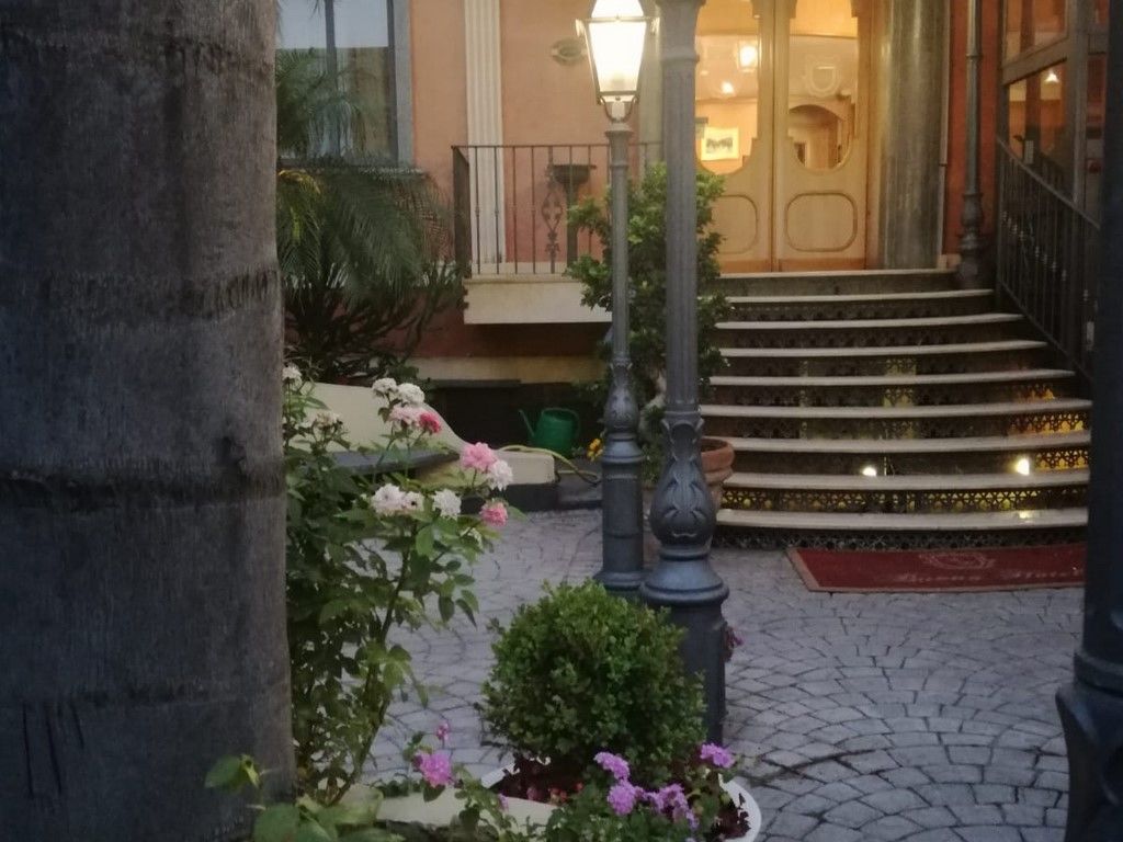 Buono B&B Napoli Bagian luar foto